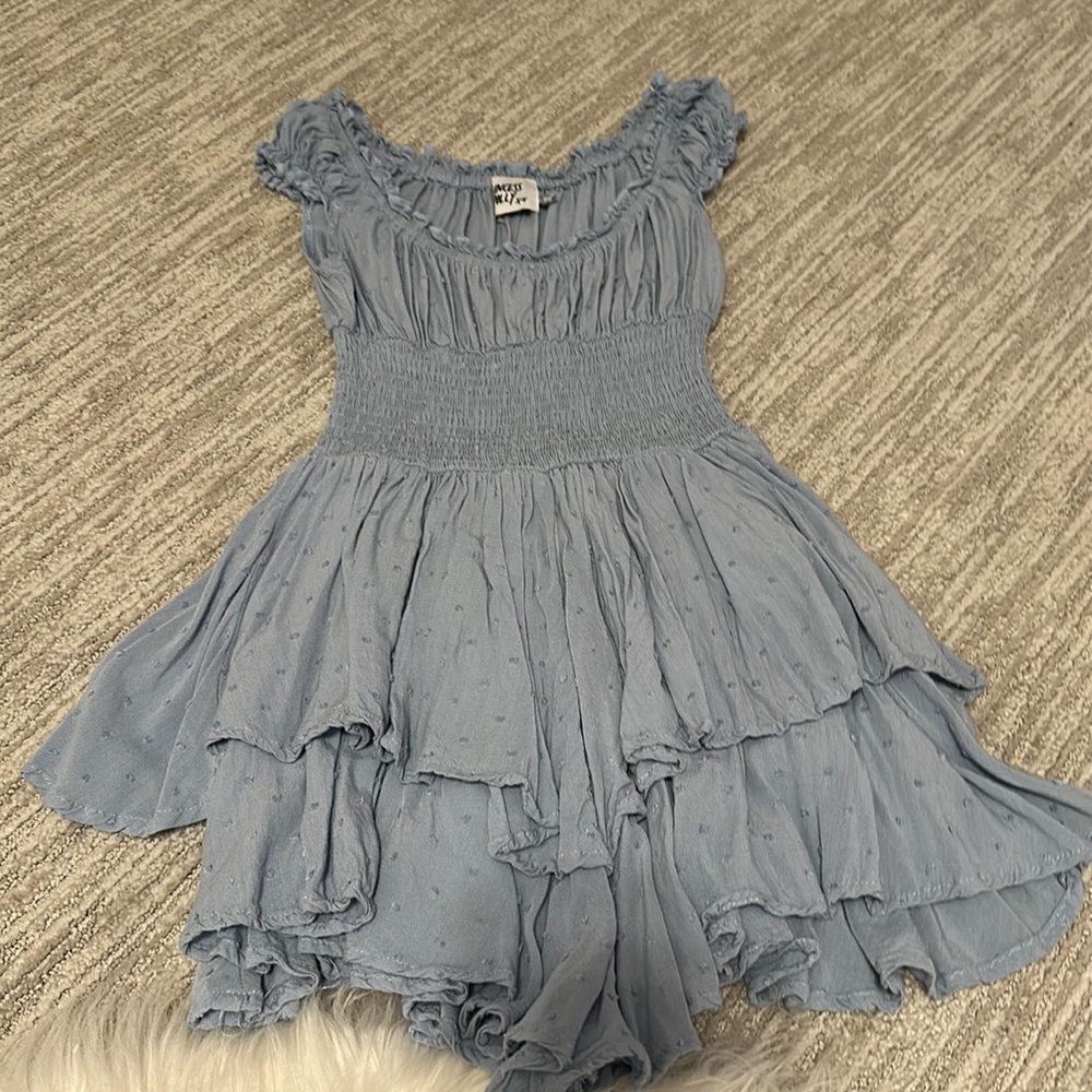 princess polly romper shrunk a little so might fit a xxs
